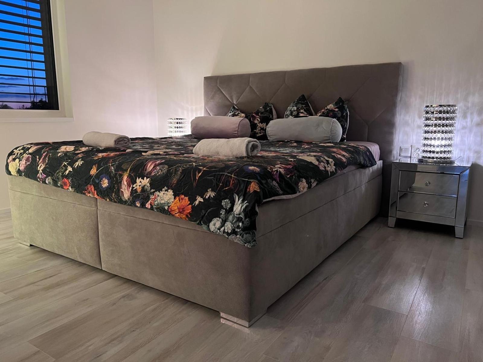 Modern Close To Tram And Airport, Free Parking Appartement *