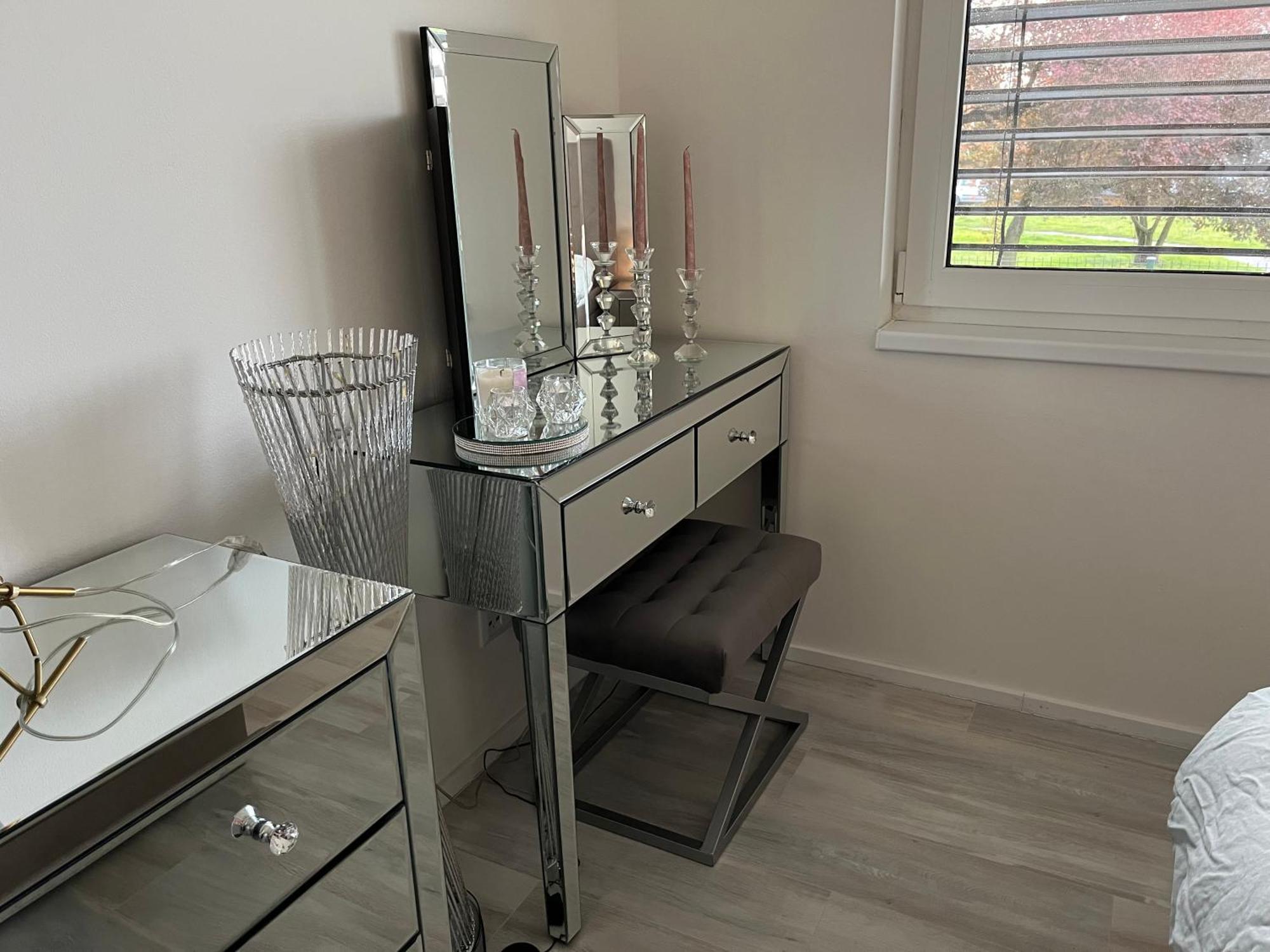 Modern Close To Tram And Airport, Free Parking Appartement